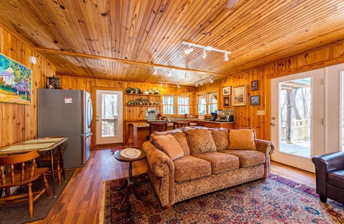 Chimney Rock House | Craftsman Mountain Top Cabin with Views, Hot Tub, Fire Pit. DISCOUNTED RATES