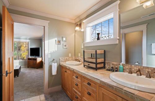 River Terrace House | Craftsman style Awbrey Home