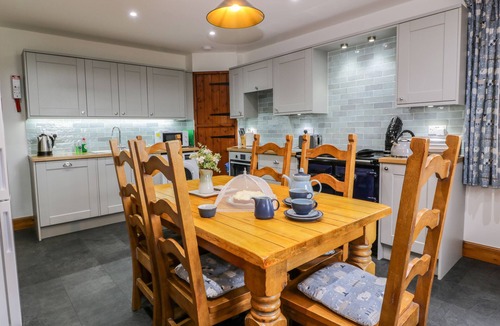 Kelso Cottage | CRAGGS COTTAGE, pet friendly, with open fire in Kelso