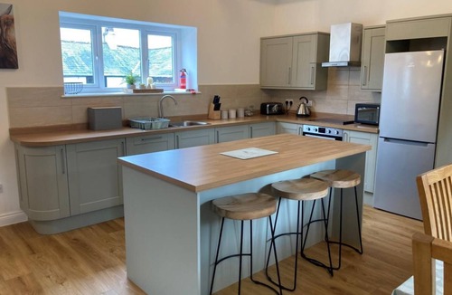 Penrith Cottage | Cragside Cottage - a cottage that sleeps 7 guests in 4 bedrooms