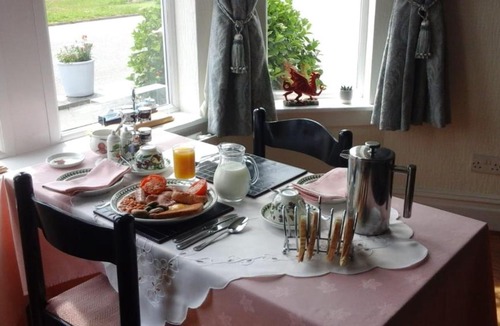 Criccieth House | Craig-y-Mor