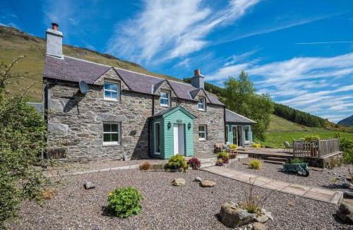 Loch Tay House | Craigeanie Farmhouse