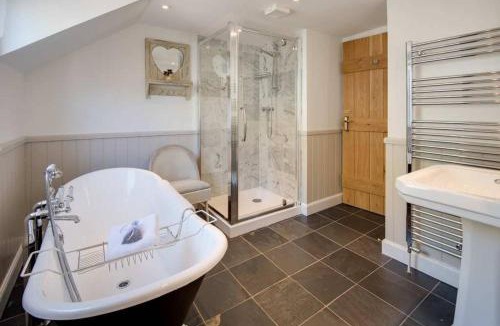 Loch Tay House | Craigeanie Farmhouse