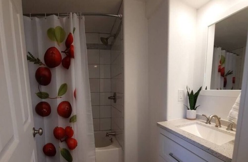 Grayland Cottage | "Cranberry Cottage" Studio by the Beach