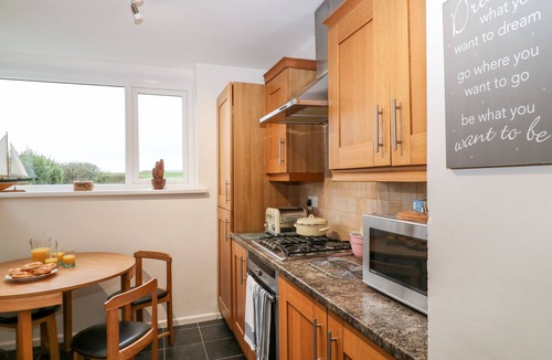 Bude Apartment | Cranberry