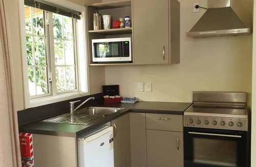 Saint Albans Cabin | Cranford Cottages And Motel