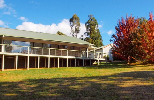 Marysville House | CRANLEIGH - Beautiful modern home