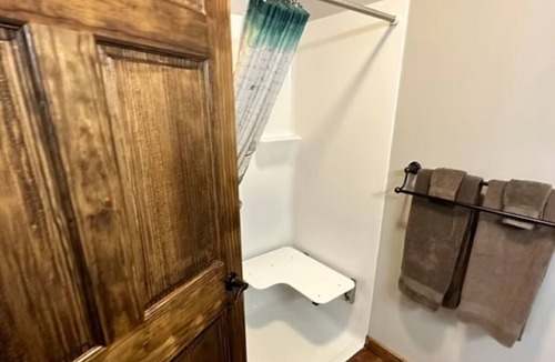 Attica Cabin | Cranny - Hotel Type ADA Friendly Space w/Efficiency Kitchen