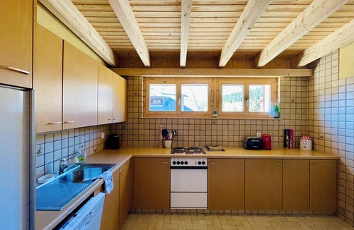 Lens Apartment | Crans Montana apartment 4.5 rooms & sleeps 6 with terrace in the center of town