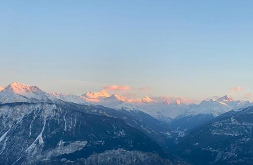 Aminona Apartment | Crans-Montana Stunning Southview Flat