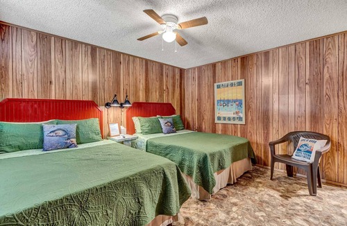 Quitman Hotel | Crappie Cabin - Room 5