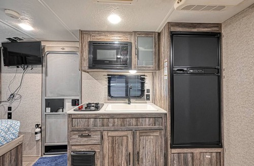 Washington Ave./ Memorial Park House | Crashpad on The Washington Ave Strip - a RV, Parking restrictions read below: