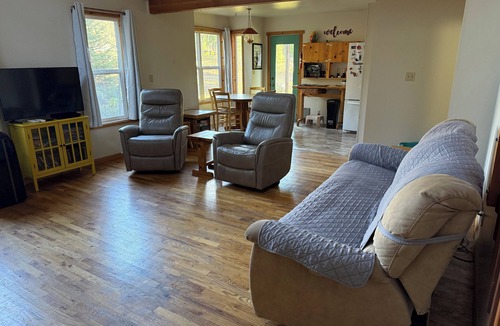 Prospect House | Crater Lake cabin destination with a view.