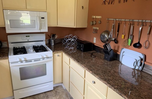 Prospect House | Crater Lake cabin destination with a view.