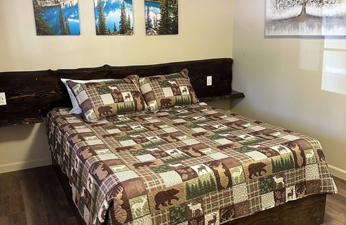 Klamath Lake Hotel | Crater Lake Gateway - Highway 140