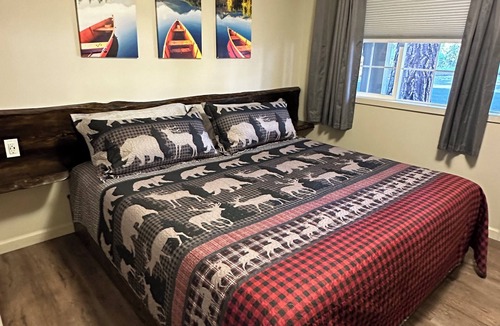 Klamath Lake Hotel | Crater Lake Gateway - Highway 140