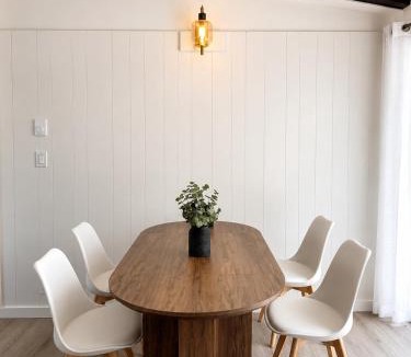 Eagle Point House | Crater Lake Themed Retreat in Eagle Point