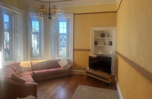 Largs House | Crawford House