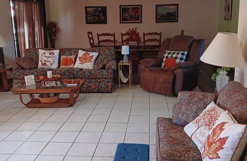 Rattan Bed & Breakfast | CRAWFORD HOUSE