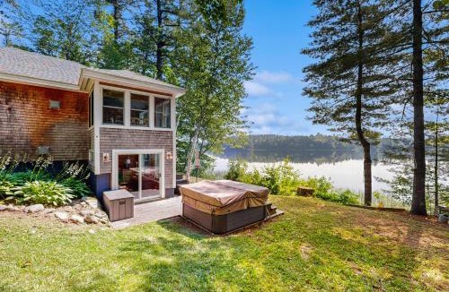 Union House | Crawford Lakeside Escape