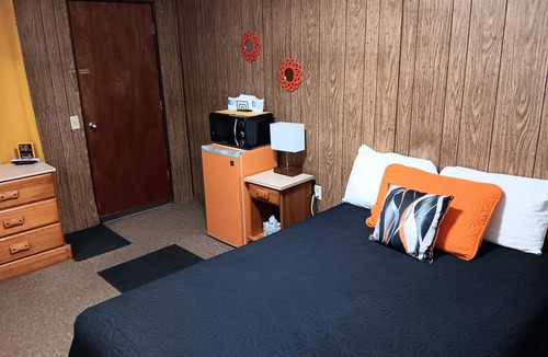 Springfield Hotel | Crawford Motel