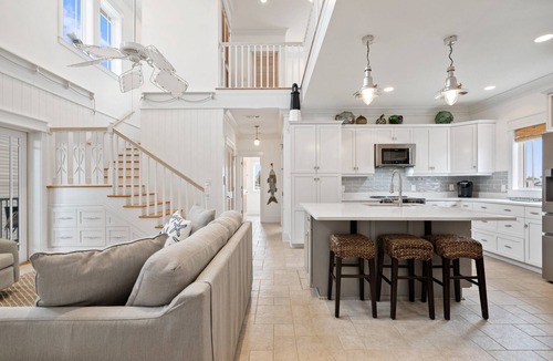 Ono Island House | "Crawling Distance" to FloraBama | Private Elevator | Direct Beach Access | My Beach Getaways