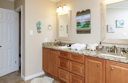 City-by-the Sea House | Crazy about fishing? Check out this home on deep canal near Estes Flats, Redfish
