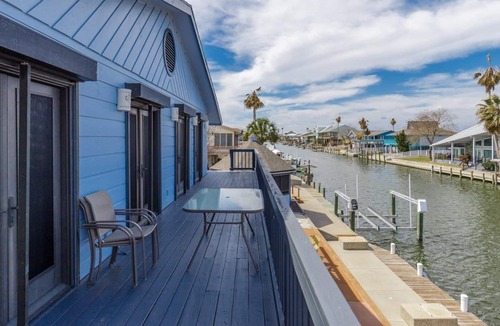 City-by-the Sea House | Crazy about fishing? Check out this home on deep canal near Estes Flats, Redfish