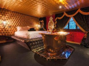 Stadhampton Hotel | Crazy Bear Stadhampton