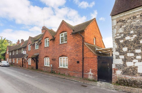 Hurley Apartment | Crazy Fox Garden Cabin - From 120 Per Night