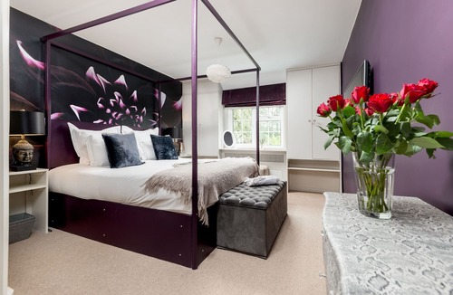 Hurley Hotel | Crazy Fox Hurley Boutique Bed & Breakfast