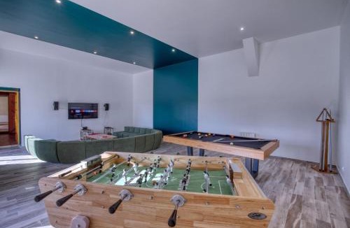 Vallon-sur-Gee Villa | Crazy Villa Noé Michel 72 - Heated pool - Basket - 2h Paris - 30p