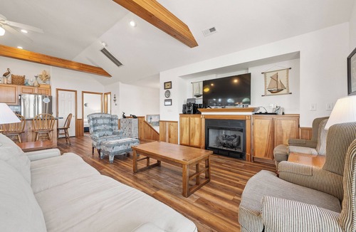 Whalehead Beach House | Crazy4Shore: Dog-friendly, Large Private Pool, Hot Tub, 1500 Ft to Beach Access