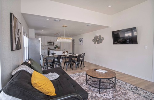 Near East Side House | Create Memories 4BR/3BA Near Riverwalk & Downtown!
