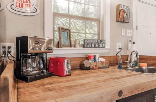Waco House | Creatively colorful and cozy cabin on the Brazos!