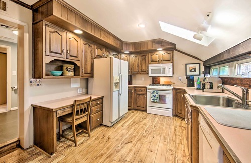 Rohrerstown Apartment | Creek Access & Deck: ‘Runningwater’ Lancaster Gem