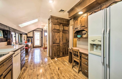 Rohrerstown Apartment | Creek Access & Deck: ‘Runningwater’ Lancaster Gem