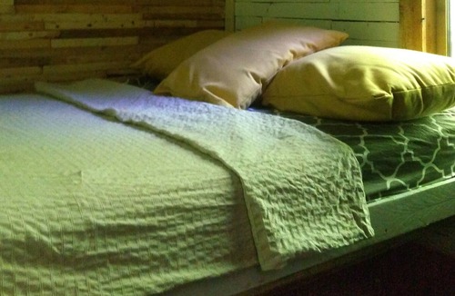 Woburn Ski Chalet | Creek Cottage