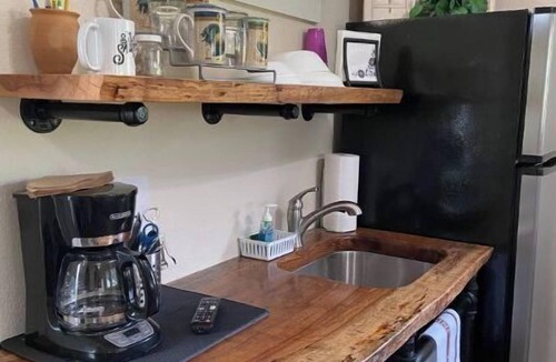 Salado Cabin | Creek Cabin in Salado - walk to everything Salado has to offer!