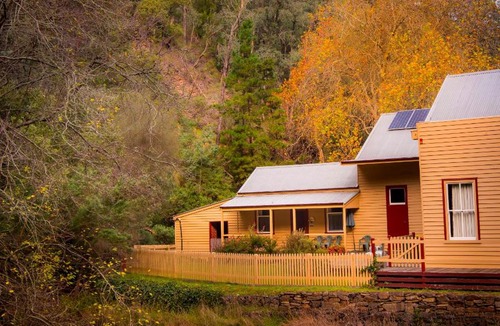 Walhalla Apartment | Creek Cottage