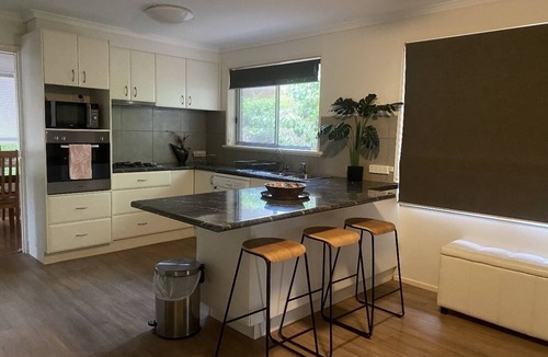 Valley View House | Creek Front House