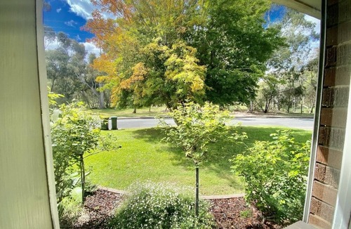 Valley View House | Creek Front House