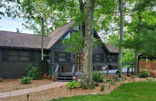 Stroudsburg Cabin | Creek Front Trails End Cabin