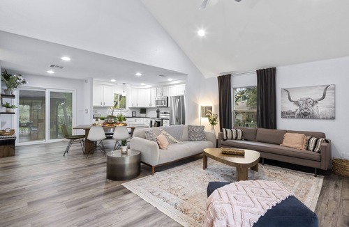 Horseshoe Bay House | Creek Haven Getaway | Concierge Services