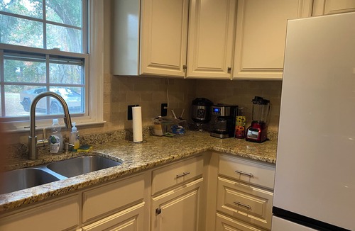 Albany House | Creek Home with Waterfallsnn