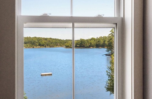 Lunenburg House | Creek House - Large oceanfront Home minutes from Lunenburg & Mahone Bay.