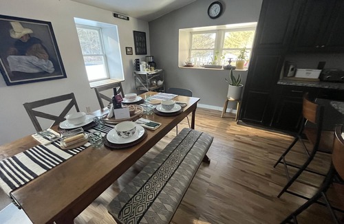 Stamford Cabin | Creek side cabin near State Parks and ski resorts