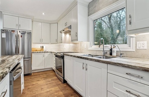 Burlington Cottage | Creek Side Cottage - Hot tub, hiking, games