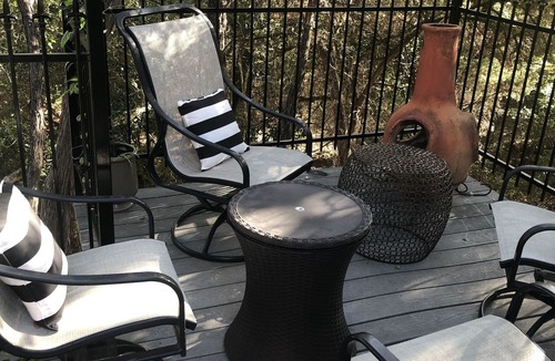 Wood Island Cottage | Creek Side Cottage near Lake Austin