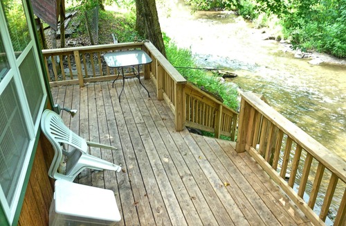 Bryson City Cabin | Creek side- Secluded - Charcoal Grill